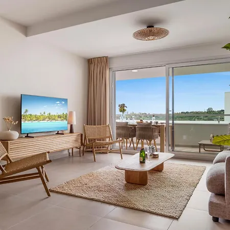 Stylish 3-bed With Sea & Pool Views Estepona