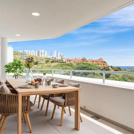 Stylish 3-bed With Sea & Pool Views